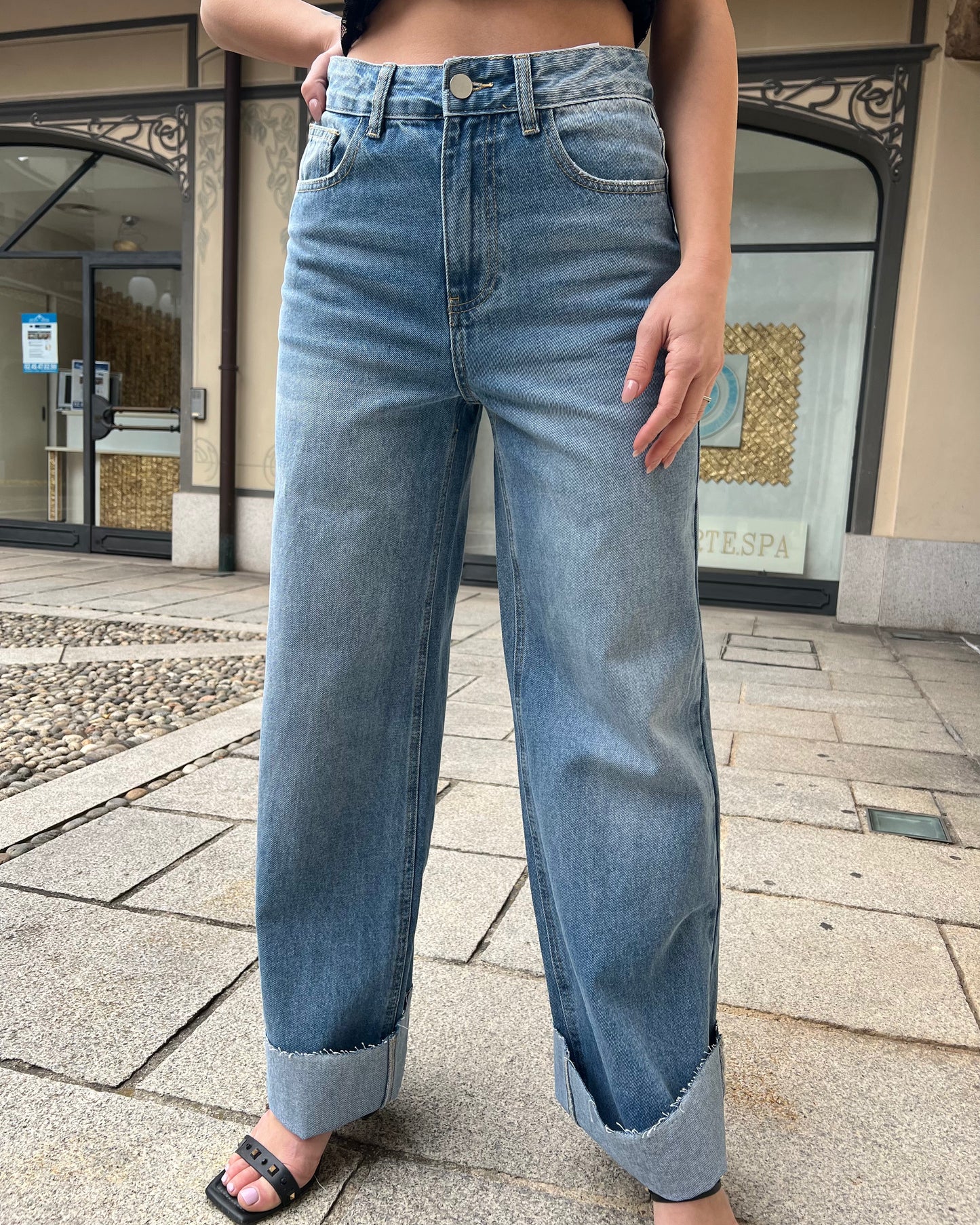 JEANS STRAIGHT-LEG